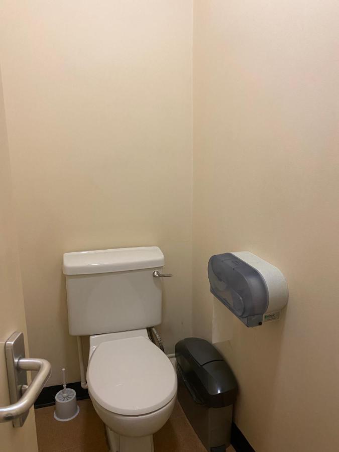 Charming Rooms For Students Only, Cricklewood Lane - Sk London Bagian luar foto