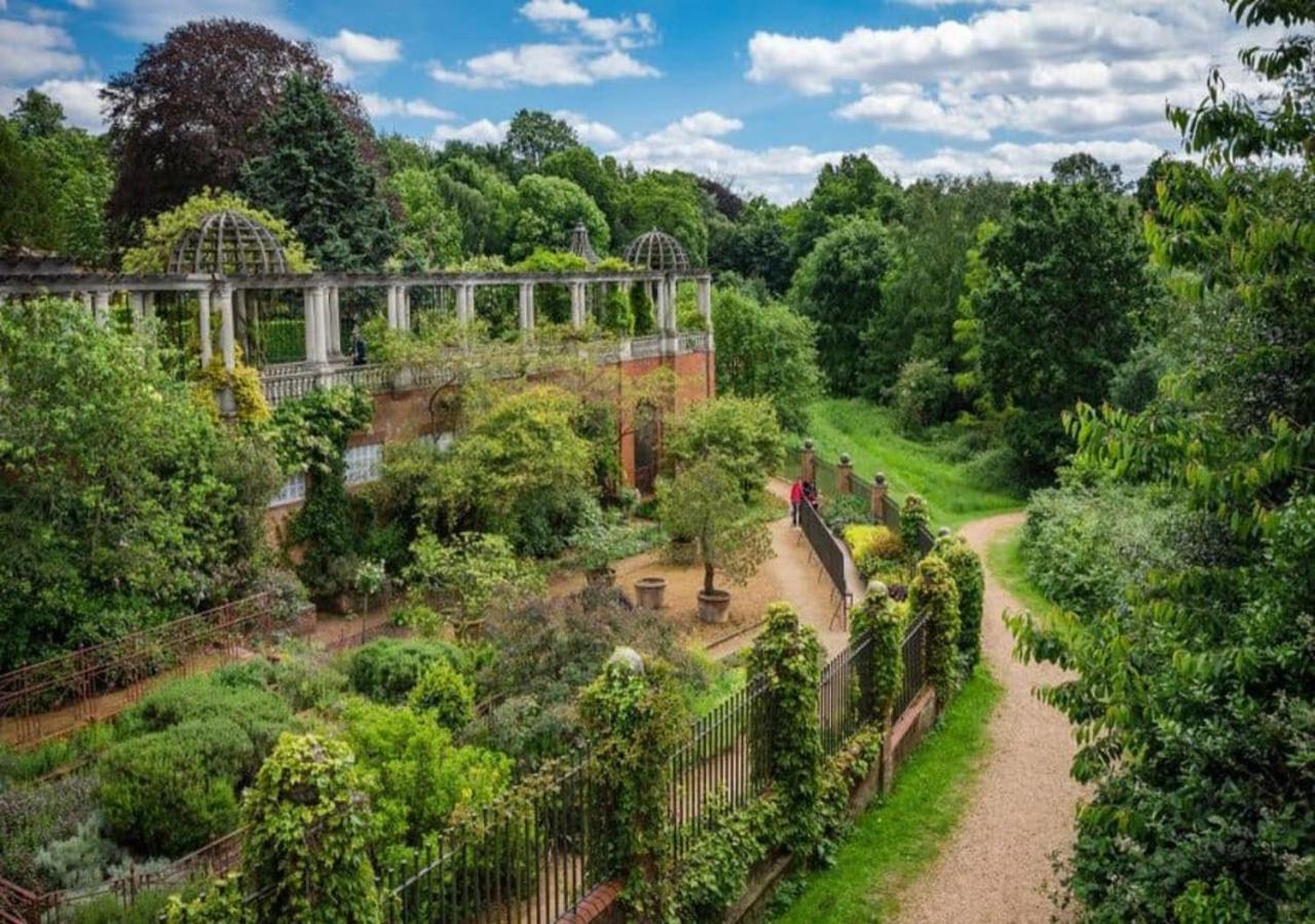 Charming Rooms For Students Only, Cricklewood Lane - Sk London Bagian luar foto